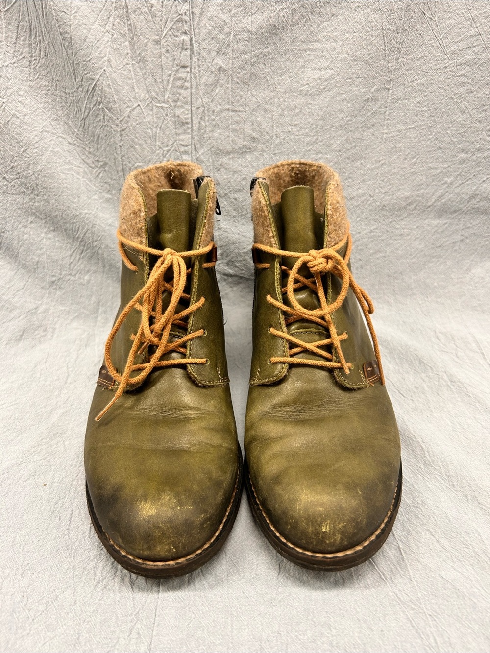 Women’s Olive Green Lace-Up Leather Boots